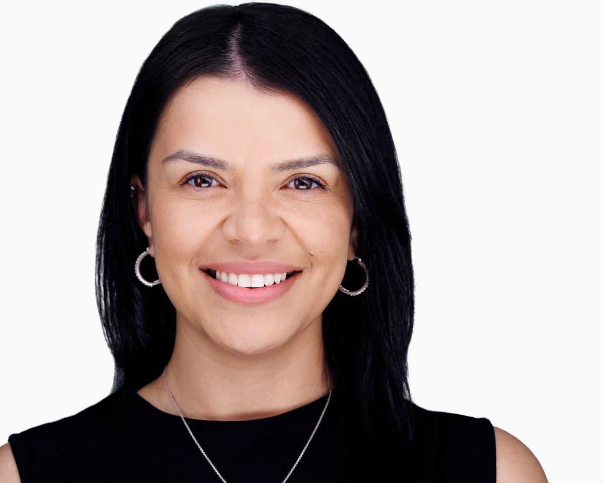 Modern personal-branding headshot